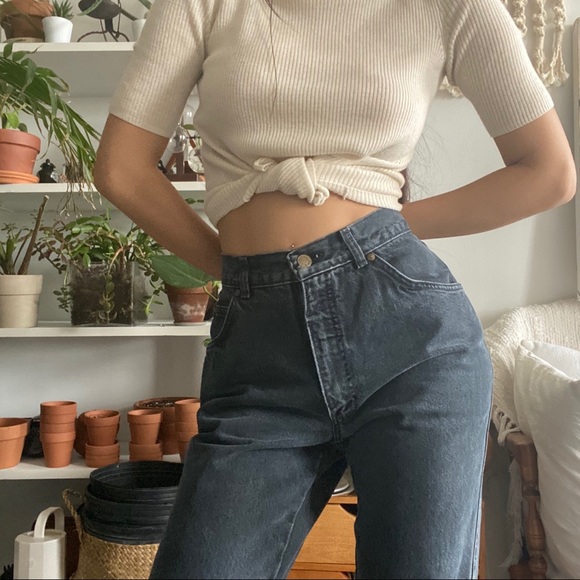 ❌SOLD❌Vtg Levis 901 High Waisted Tapered Jeans 26” - Picture 6 of 9